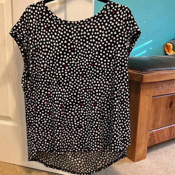 Elle Tops - Elle XXL polka dots and heart sleeveless shirt.